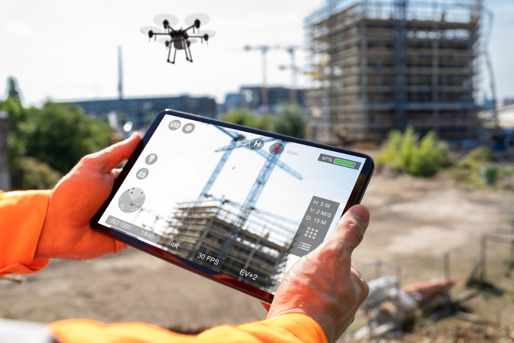 🚀 L’essor des drones dans le contrôle et la surveillance de chantiers : une révolution dans le BTP français 🏗️